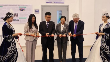 大禹节水集团、中国农业大学、哈萨克国立农业研究大学三方共建的“中哈旱区高水效农业国际联合实验室”入选中哈两国元首见签的两国合作清单。9月4日，该实验室揭牌仪式在哈国立农大举行，中国驻阿拉木图总领事蒋薇、中国农大副校长杜太生、哈国立农大第一副校长Прим??л·Ш·Ибрагимов、大禹节水集团高级副总裁崔静等出席。